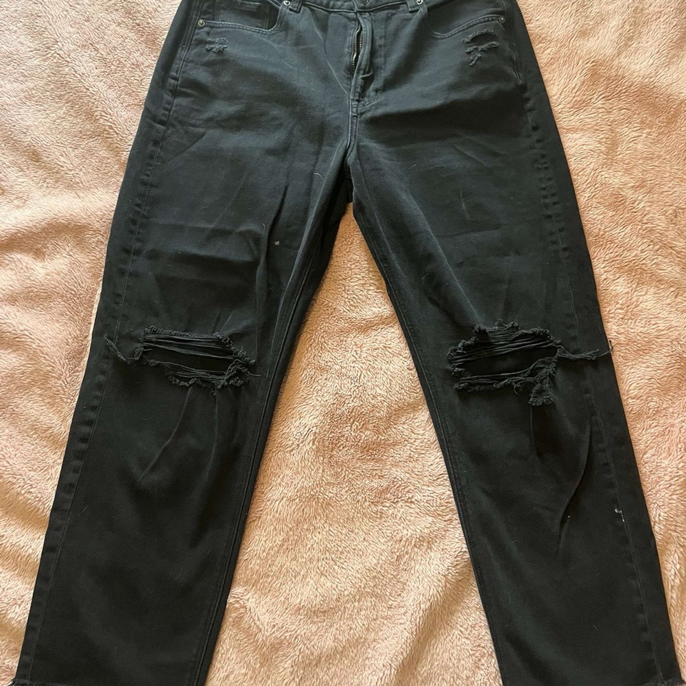 American Eagle Black Distressed Jeans